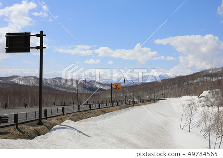 Niseko山脈被看見在多雪的領域 49784565