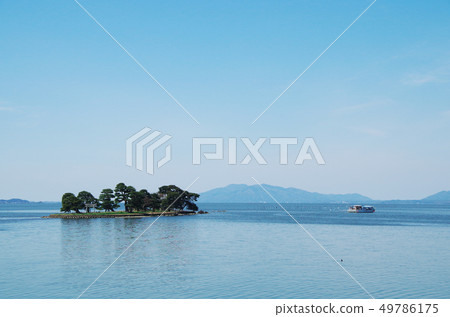 Lake Shindo in fine weather ... Shimane Prefecture Matsue City Weather: Sunny 49786175