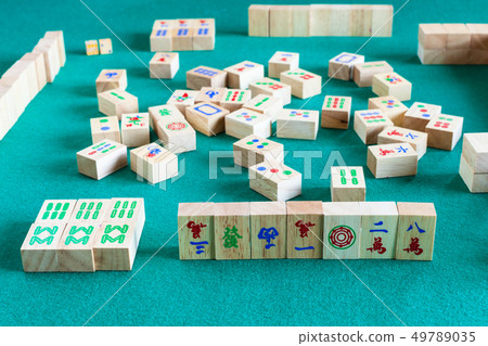 side view of gameboard of mahjong game 49789035