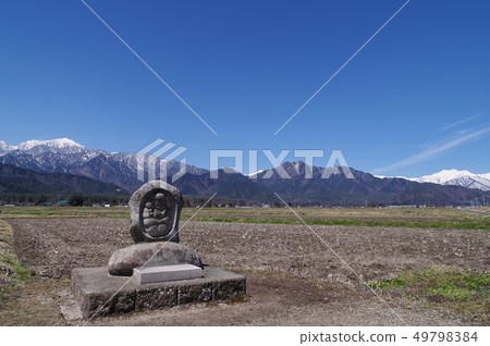 Shinshu Azumino Dosojin Stone Buddha and the Northern Alps Super-wide-angle Mt. 49798384