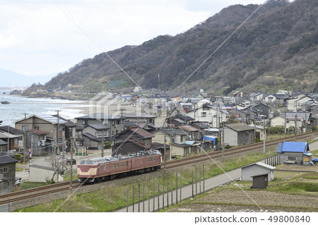 進行電動測量JR West的檢查車Kumoya 443 進行電動測量JR West的檢查車Kumoya 443 49800840