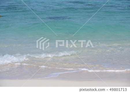 [Sesoko Beach] Okinawa Prefecture Sesoko Island coast superb view blueout early summer 49801713