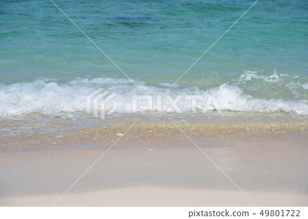[Sesoko Beach] Okinawa Prefecture Sesoko Island coast superb view blueout early summer 49801722