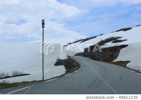 Spring mountain valley Spring mountain valley 49821230