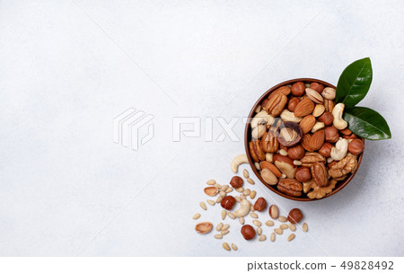 mix of nuts mix of nuts 49828492