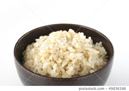 Brown rice 49836386