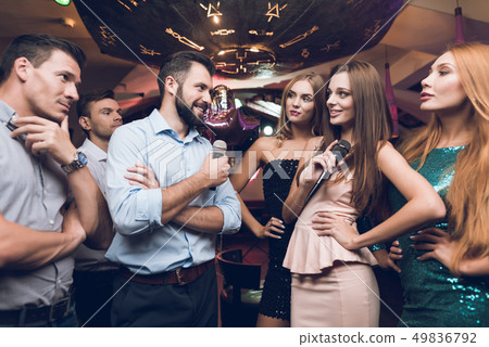 Young people have fun in a nightclub. 49836792