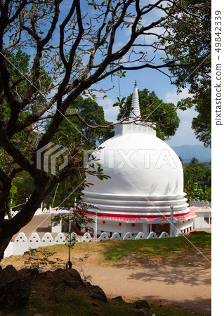 The Aluvihare Rock Temple in Aluvihare, Sri Lanka The Aluvihare Rock Temple in Aluvihare, Sri Lanka 49842339