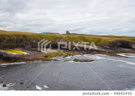 Classiebawn Castle (Mullaghmore Castle) 49842450
