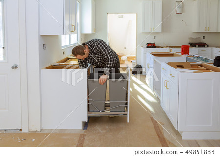 Installing new induction hob in modern drawers 49851833