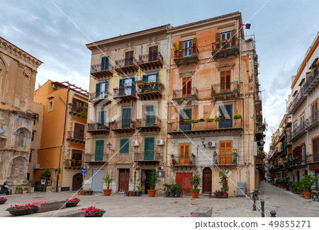 Palermo. Town Square at dawn. 49855271