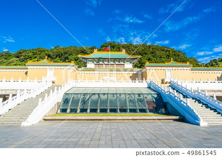 Beautiful architecture building exterior of landmark of taipei national palace museum in taiwan 49861545