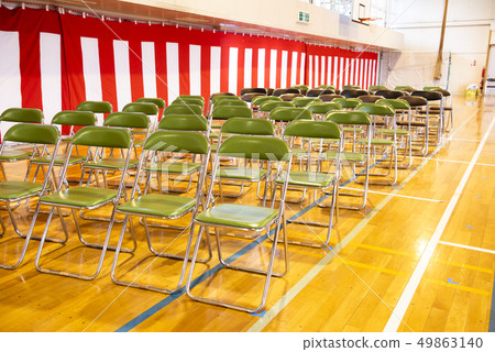 畢業典禮場地（椅子對齊，無名版） 49863140