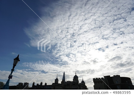 The blue sky of the city 49863595
