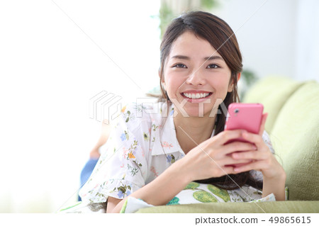 智能手機和女人 智能手機和女人 49865615