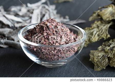 Dulse flakes with sea lettuce and other seaweed Dulse flakes with sea lettuce and other seaweed 49866823