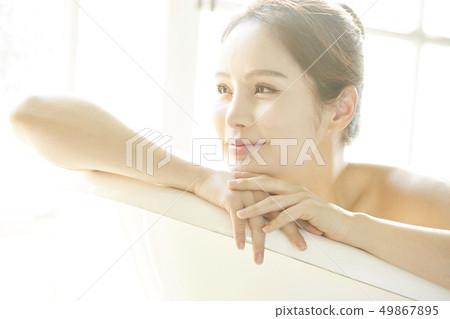 Women beauty 49867895