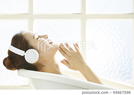 Women beauty Women beauty 49867896