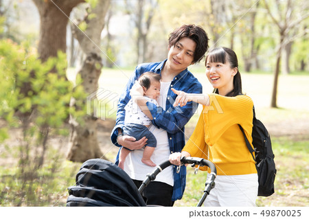 Stroller family baby hug park walk Stroller family baby hug park walk 49870025