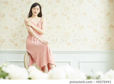 Women beauty 49876941