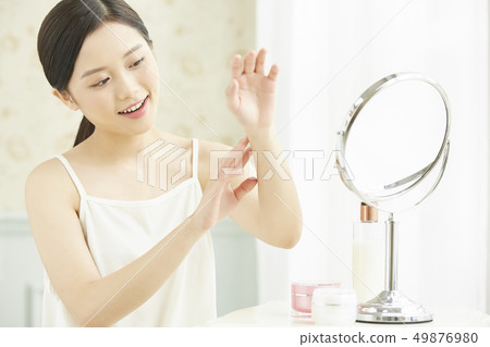 Women beauty Women beauty 49876980