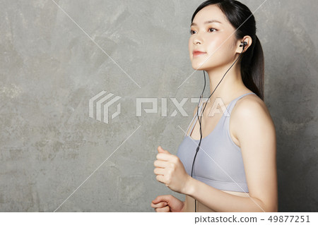 女式運動服 女式運動服 49877251