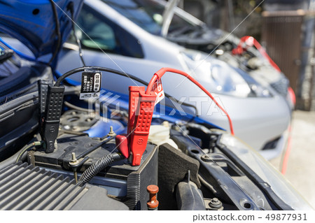 汽車電池啟動和急救用助推器電纜啟動跳躍 49877931