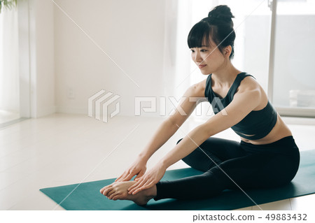 Training stretching young woman japanese 49883432