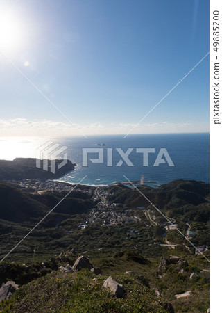 Kozushima seen from Tenjosan 49885200