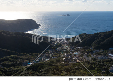 Kozushima seen from Tenjosan Kozushima seen from Tenjosan 49885203