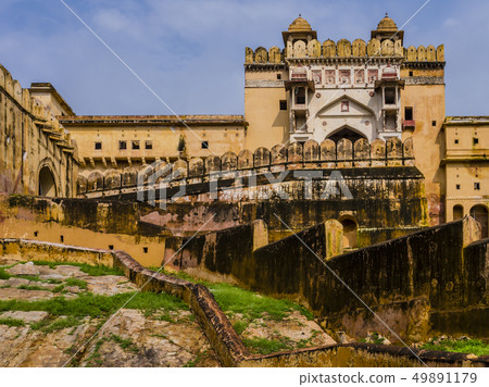 Amber Fort and its walls, Jaipur, Rajasthan, India Amber Fort and its walls, Jaipur, Rajasthan, India 49891179
