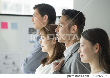 Portrait 4 men and women Portrait 4 men and women 49892293