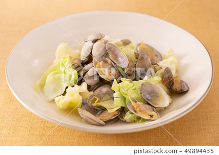 Shrimp steamed clams and cabbage Shrimp steamed clams and cabbage 49894438