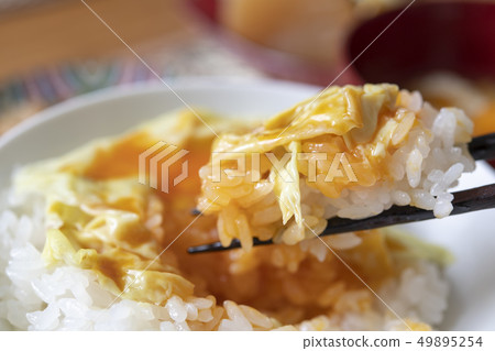 Put yuba mochi and egg yolk 49895254