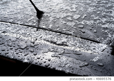 Weather phenomenon 雹 (+ car) 49895576