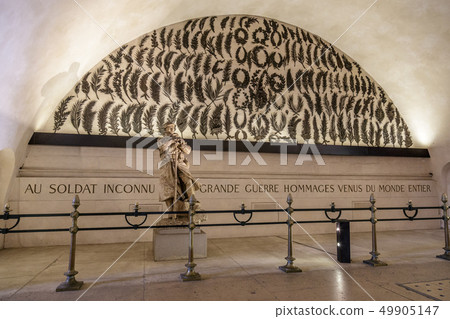 aris, France, March 29 2017: Arc de Triomphe aris, France, March 29 2017: Arc de Triomphe 49905147