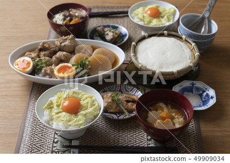 Healthy meal Healthy meal 49909034