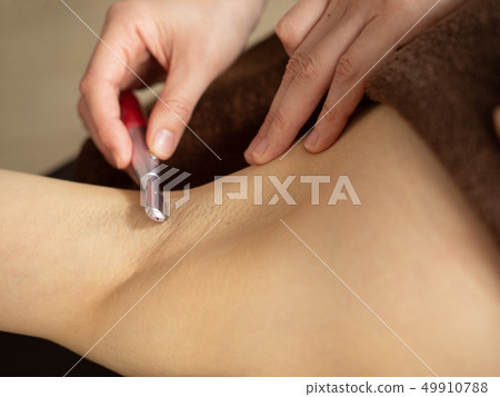 Woman S Armpit Before Hair Removal Stock Photo 49910788 Pixta