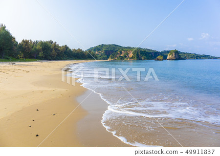 月亮是西表島的海灘 49911837