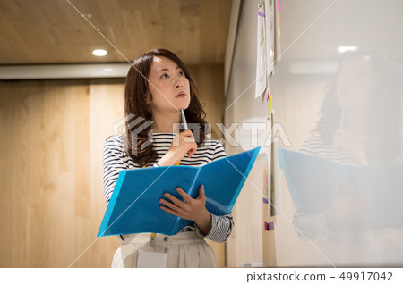 Business scene female Business scene female 49917042