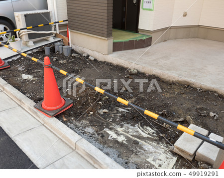 Exterior construction of housing 49919291