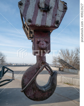 heavy machinery building striped crane hook heavy machinery building striped crane hook 49922627