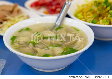 普恩玉，台灣小攤，豬肉香腸湯，台灣小吃，豬肉香腸湯， 49923901