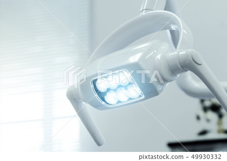 Dental lamp closeup 49930332