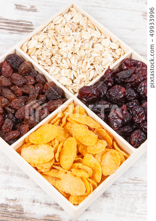 Dried fruits with flakes as source carbohydrates Dried fruits with flakes as source carbohydrates 49933996