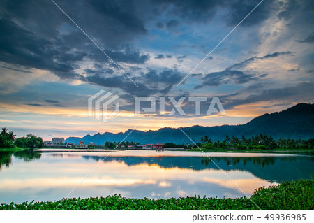 臺灣高雄美濃湖 (中正湖) Mino Lake, Kaohsiung, Taiwan, Asia 臺灣高雄美濃湖 (中正湖) Mino Lake, Kaohsiung, Taiwan, Asia 49936985