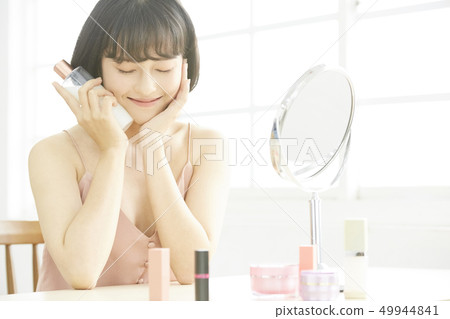 Women beauty 49944841