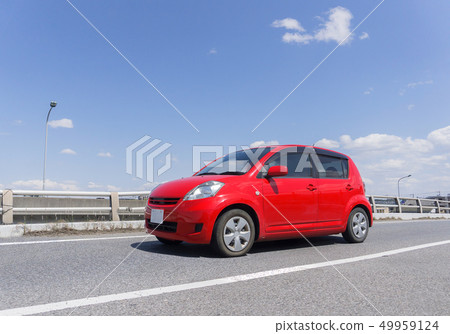 駕駛乘用車 駕駛乘用車 49959124