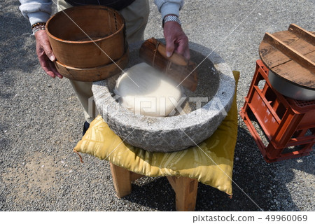 Mochitsuki / Japanese traditional culture 49960069