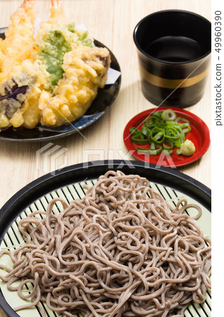 Tempura soba 49960390